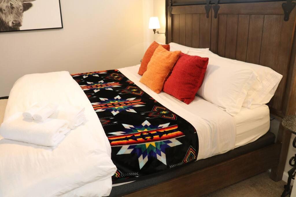 Cowboy Den-Hot Tub-Game Room-Pet Friendly-No Pet Fees! Albuquerque Exteriör bild