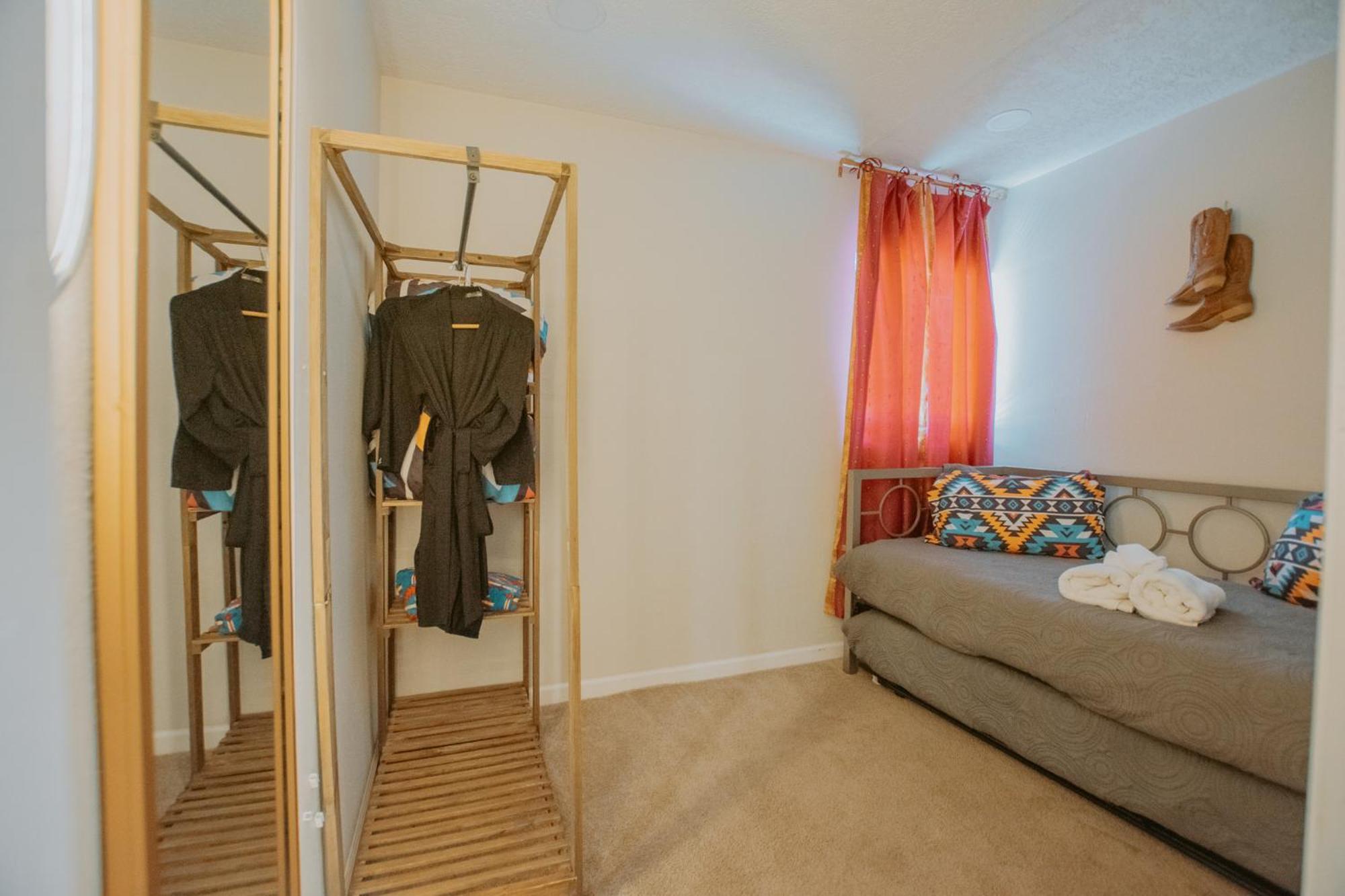 Cowboy Den-Hot Tub-Game Room-Pet Friendly-No Pet Fees! Albuquerque Exteriör bild