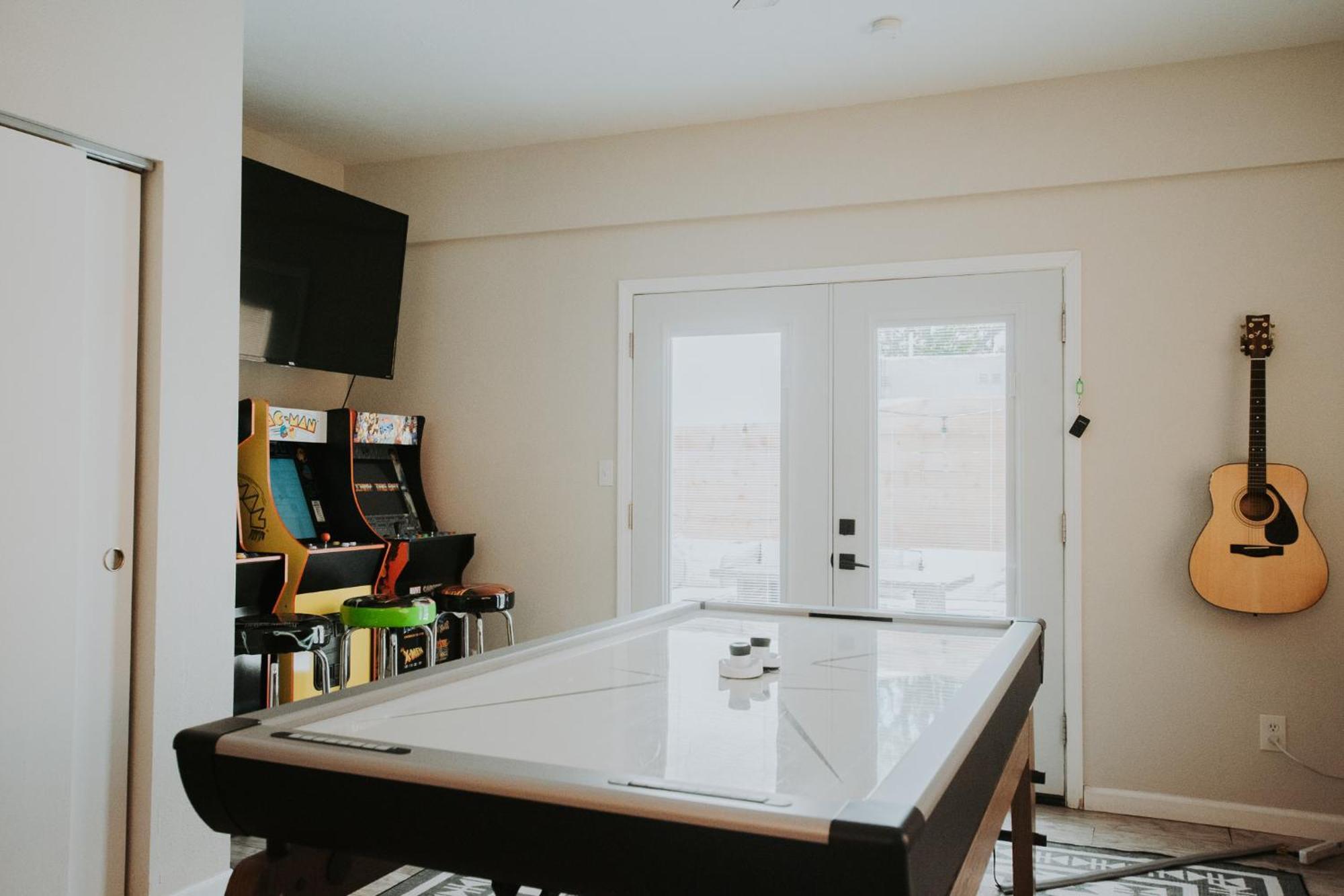 Cowboy Den-Hot Tub-Game Room-Pet Friendly-No Pet Fees! Albuquerque Exteriör bild