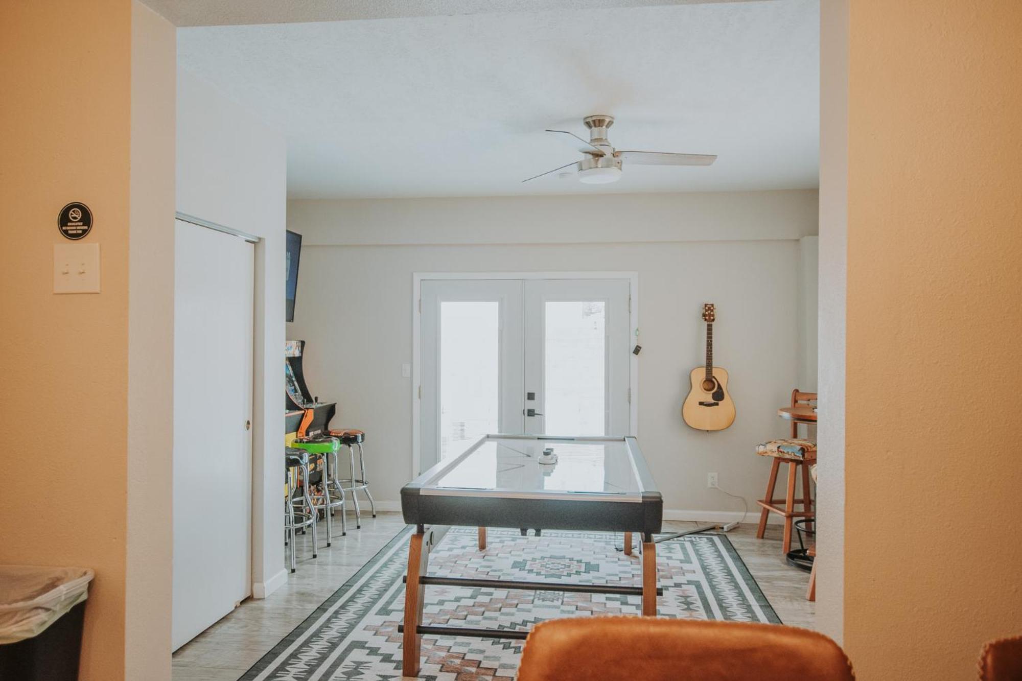 Cowboy Den-Hot Tub-Game Room-Pet Friendly-No Pet Fees! Albuquerque Exteriör bild